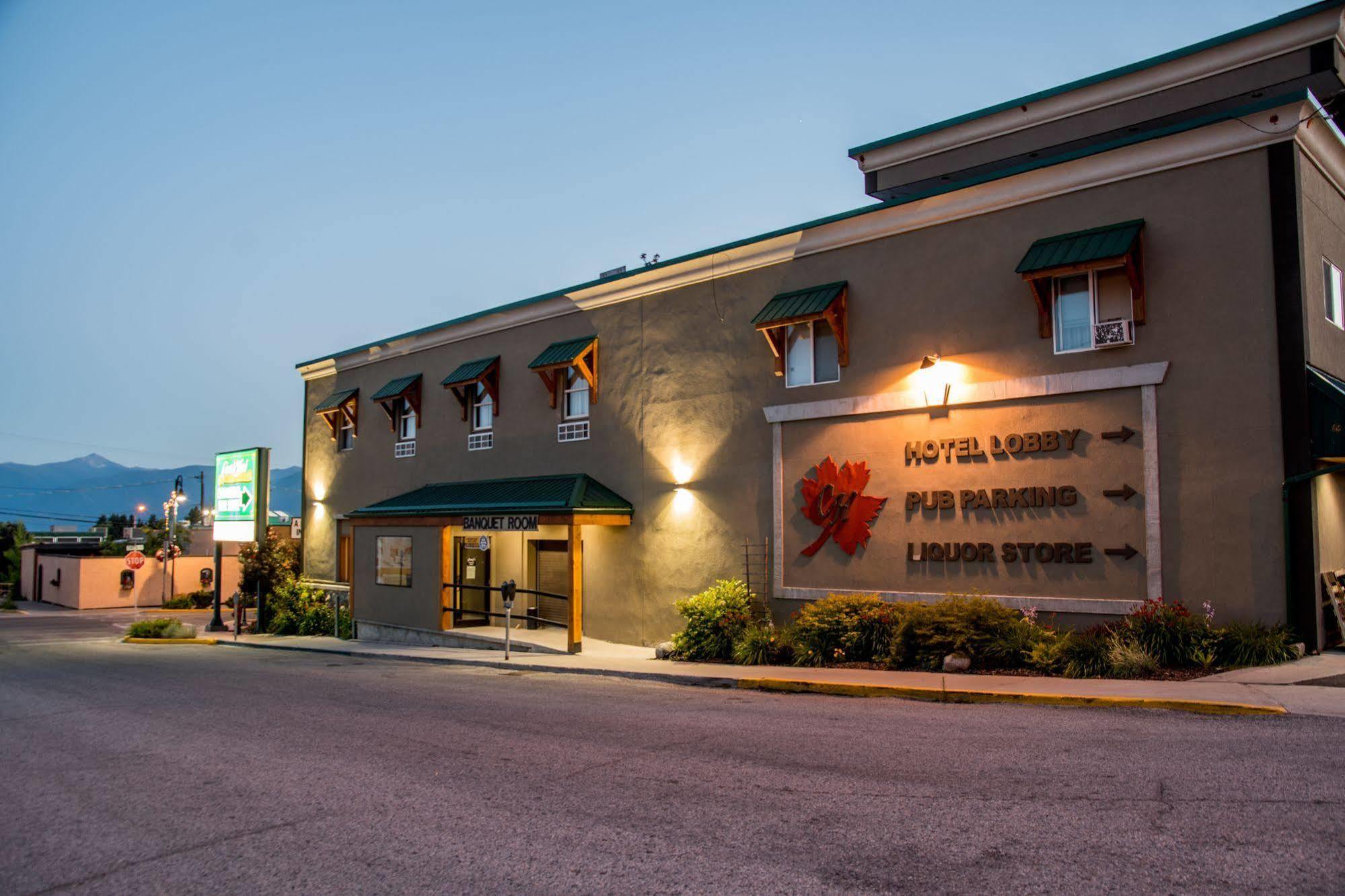 Creston Hotel & Suites Exterior photo